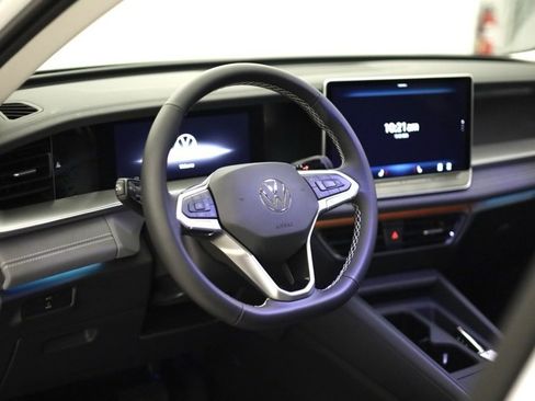 New 2026 Volkswagen Tiguan SE image 12