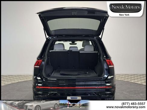 Used 2023 Volkswagen Tiguan SE R-Line AWD/4WD image 9