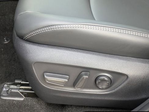 Used 2025 Toyota RAV4 XLE Premium image 25