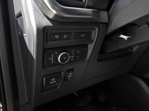 Used 2022 Ford F150 Lariat image 16