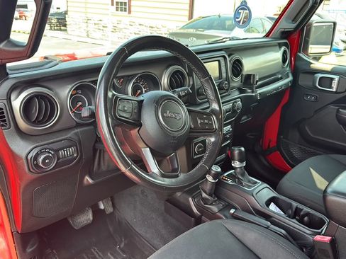 Used 2019 Jeep Wrangler Unlimited Sport S AWD/4WD image 11