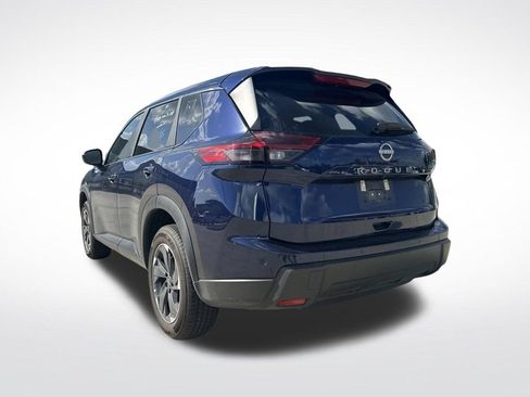 Used 2025 Nissan Rogue SV FWD image 9