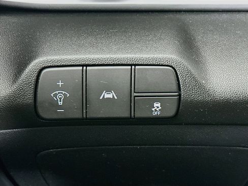 Used 2023 Hyundai Elantra SEL w/ Convenience Package FWD image 16