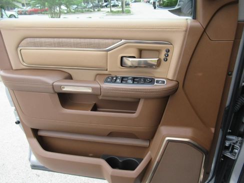 Used 2021 RAM 2500 Limited AWD/4WD image 23