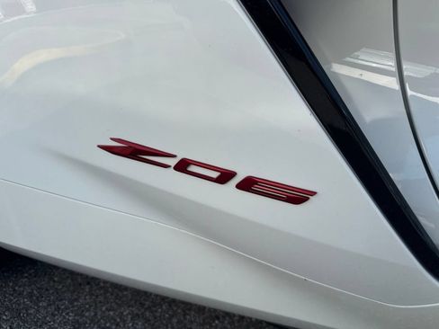 Used 2025 Chevrolet Corvette Z06 w/ Z07 Performance Package RWD image 5