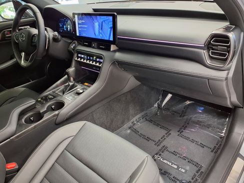 Used 2026 Lexus IS 350 F Sport w/ Technology Package RWD image 9