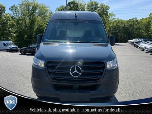 Used 2019 Mercedes-Benz Sprinter 144 image 3