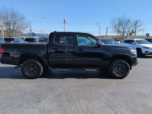 Used 2023 Toyota Tacoma SR image 6