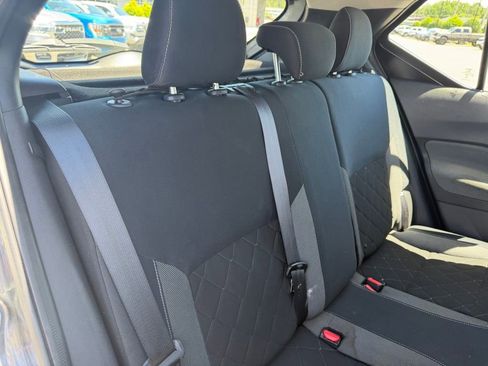 Used 2018 Nissan Kicks SV FWD image 34