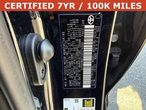 Used 2025 Toyota Corolla LE image 29