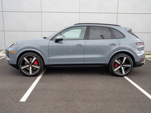 New 2026 Porsche Cayenne S image 2