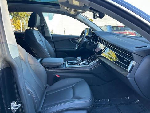 Used 2023 Audi Q8 Prestige image 28