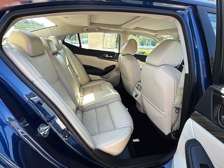 Used 2018 Nissan Maxima Platinum FWD image 22