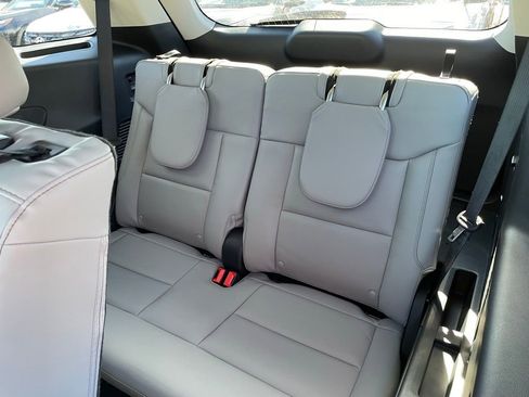 New 2026 Ford Explorer Active w/ Active Comfort Package image 22
