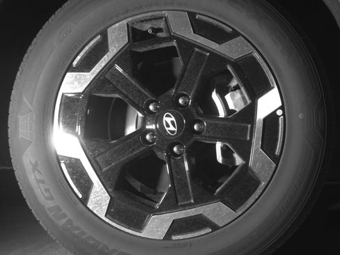 Used 2026 Hyundai Santa Fe SEL FWD image 16