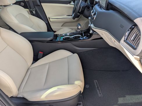 Used 2022 Kia Stinger GT-Line w/ Sun & Sound Package image 28