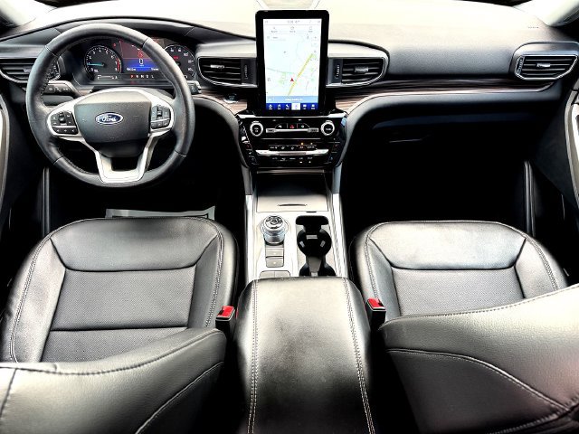 Certified 2023 Ford Explorer Limited w/ Limited Technology Package RWD image 26