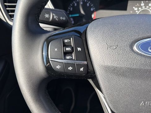 Certified 2022 Ford Escape SE w/ Cold Weather Package image 19