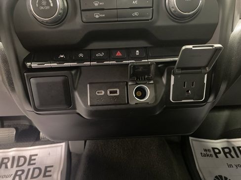 Certified 2022 Chevrolet Silverado 1500 Custom image 25
