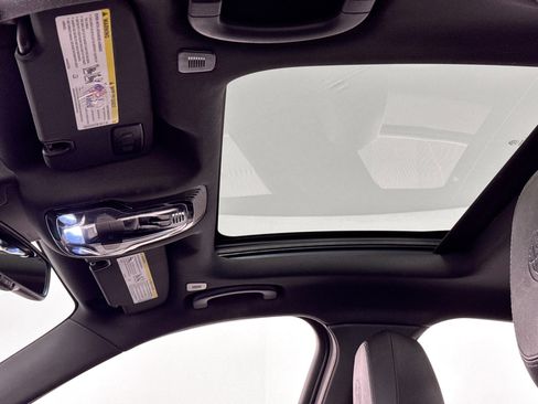 Used 2022 Alfa Romeo Giulia Veloce image 23