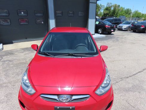 Used 2012 Hyundai Accent GLS w/ Premium Pkg 3 FWD image 7