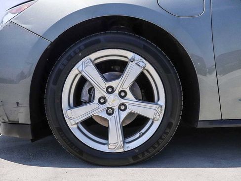 Used 2017 Chevrolet Volt LT FWD image 11