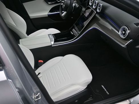 Used 2025 Mercedes-Benz C 300 Sedan image 30