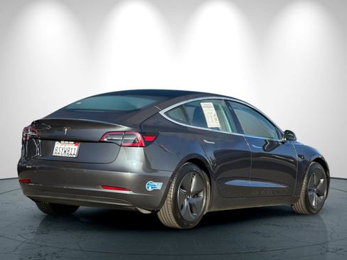 Used 2020 Tesla Model 3 image 4