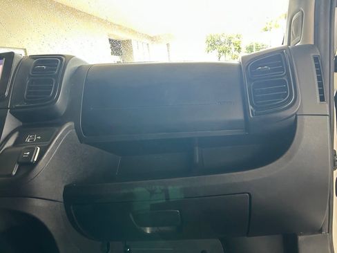 Used 2025 RAM ProMaster 2500 w/ Convenience Group FWD image 21