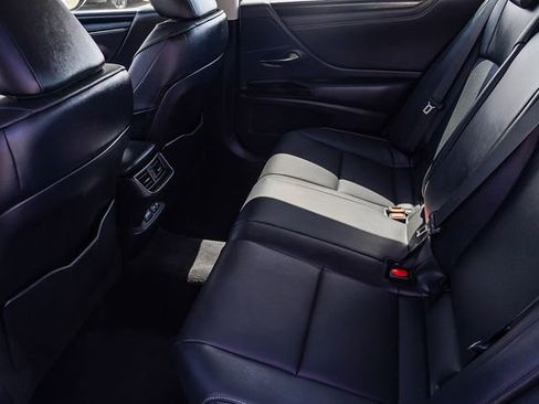 Certified 2024 Lexus ES 300h w/ Premium Package FWD image 25