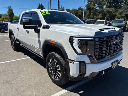 Used 2024 GMC Sierra 2500 Denali Ultimate AWD/4WD image 1