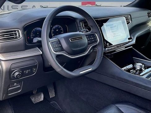 Used 2024 Jeep Wagoneer L Series II w/ Flexible Seating Group image 14