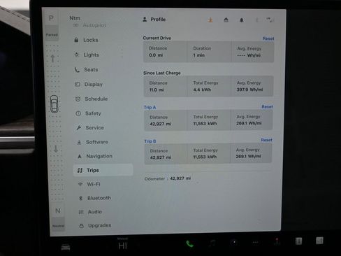 Used 2022 Tesla Model S image 29