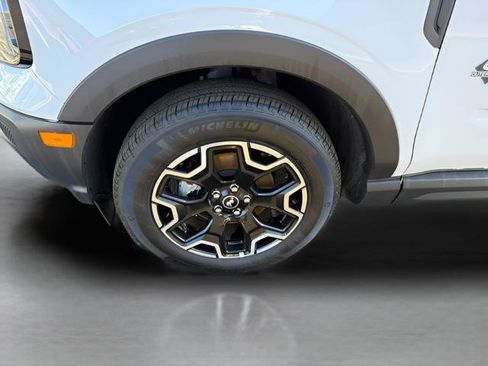 Certified 2025 Ford Bronco Sport Outer Banks w/ Outer Banks Tech Package+ AWD/4WD image 25