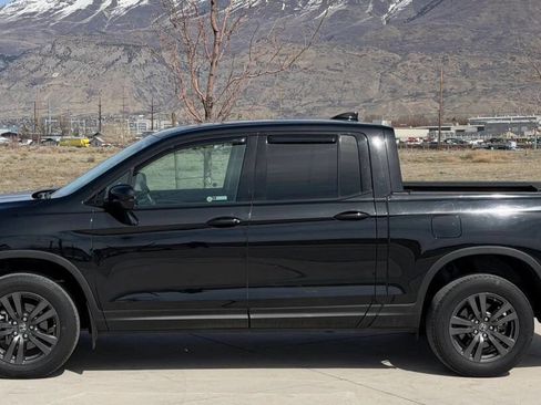 Used 2020 Honda Ridgeline Sport image 4