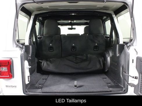 Used 2021 Jeep Wrangler Unlimited Sahara image 14