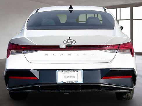 New 2026 Hyundai Elantra Limited FWD image 4