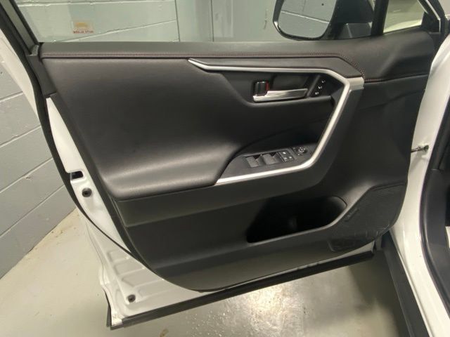 Used 2024 Toyota RAV4 XSE w/ Premium Package AWD/4WD image 7