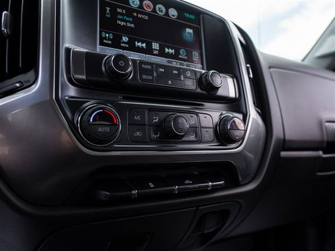 Used 2017 Chevrolet Silverado 1500 LT w/ All Star Edition AWD/4WD image 33