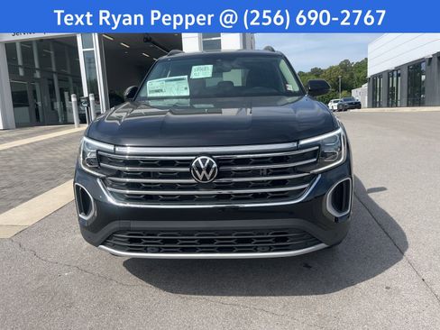 New 2026 Volkswagen Atlas SE FWD image 2