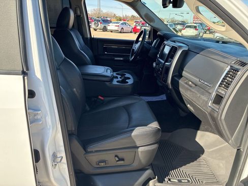 Used 2017 RAM 1500 Laramie w/ Convenience Group AWD/4WD image 18