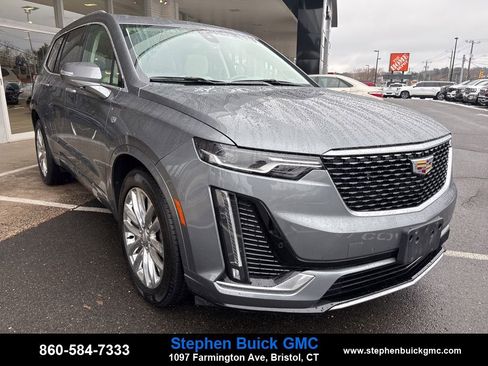 Used 2020 Cadillac XT6 Premium Luxury image 1