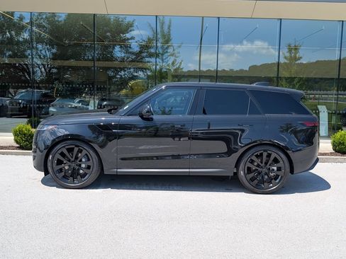 New 2026 Land Rover Range Rover Sport SE AWD/4WD image 2