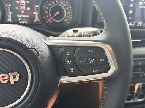 Used 2024 Jeep Wrangler Unlimited Sahara w/ Technology Group AWD/4WD image 23