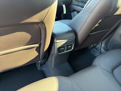 New 2025 MAZDA CX-5 Signature image 8