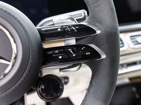 Used 2025 Mercedes-Benz GLS 63 AMG 4MATIC image 13