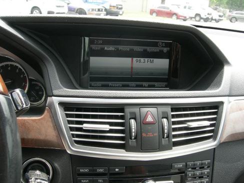 Used 2013 Mercedes-Benz E 350 Sedan image 12