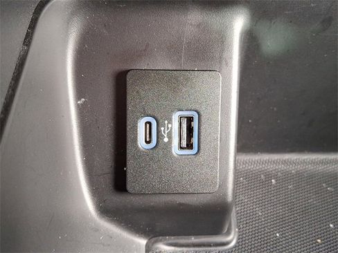 Certified 2022 Ford F150 XLT w/ Equipment Group 302A High image 23