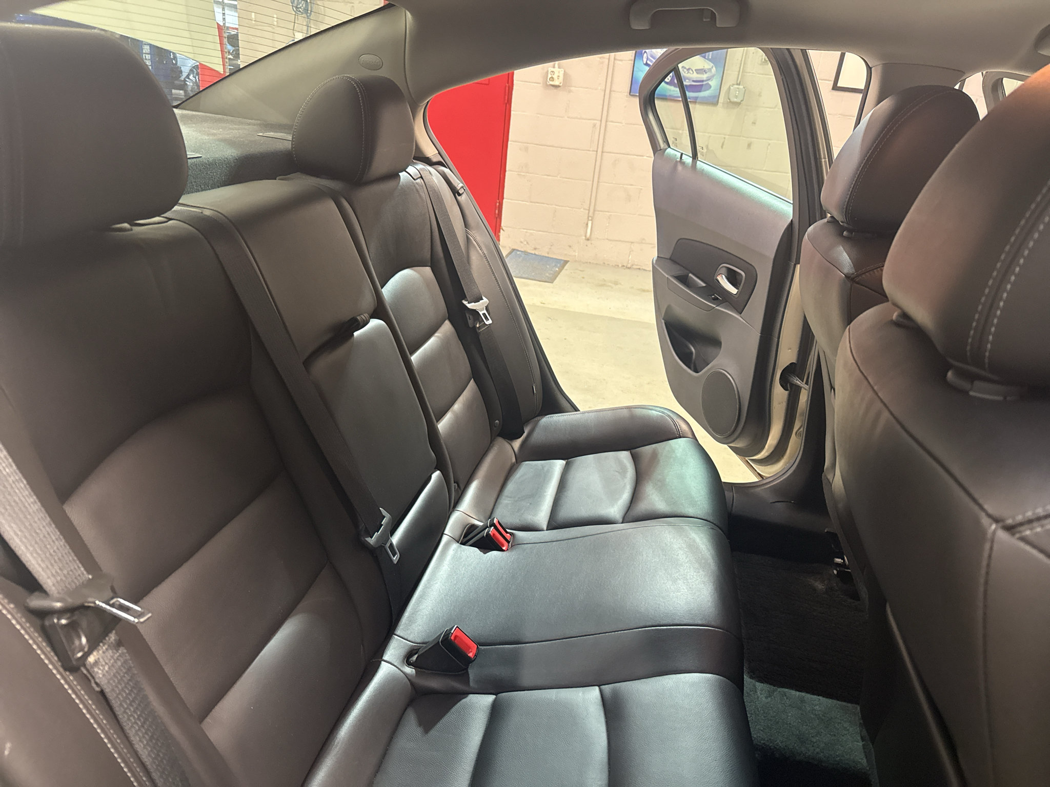 Used 2013 Chevrolet Cruze LTZ w/ Enhanced Safety Package FWD image 19