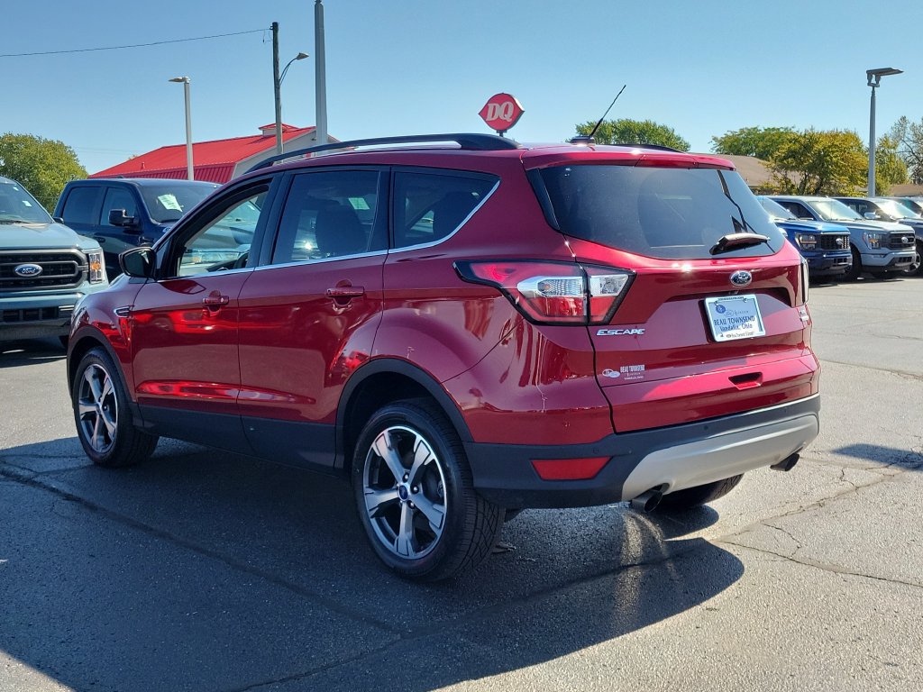 Certified 2017 Ford Escape SE w/ Equipment Group 201A FWD image 6